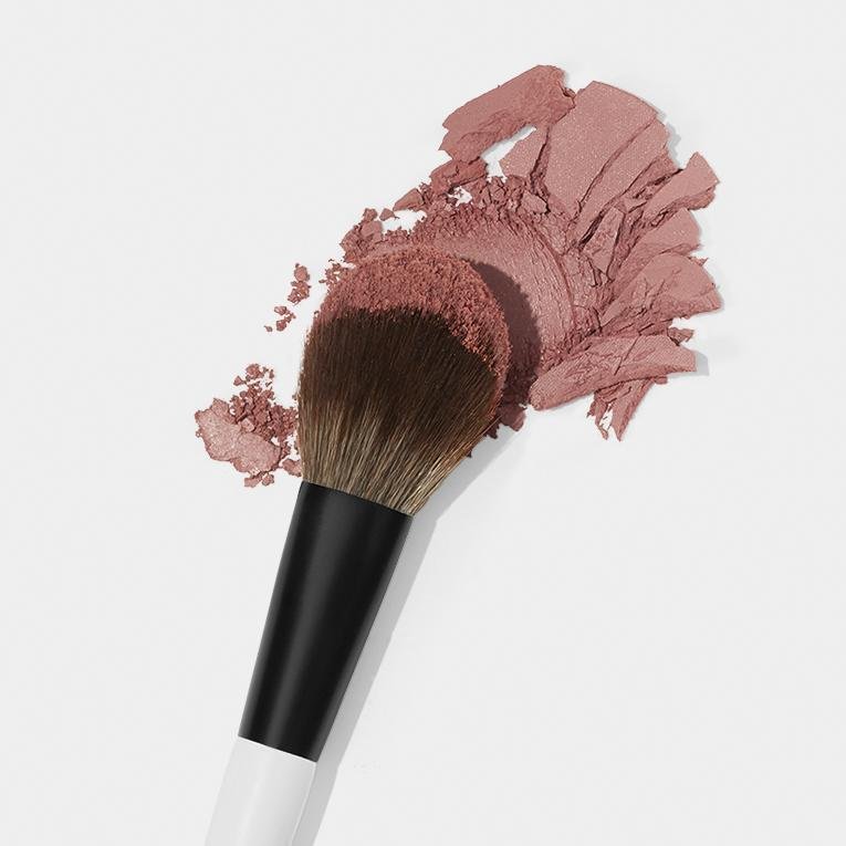 MAKEUP BY MARIO F3 Dual Ended Precision Powder Brush 03
