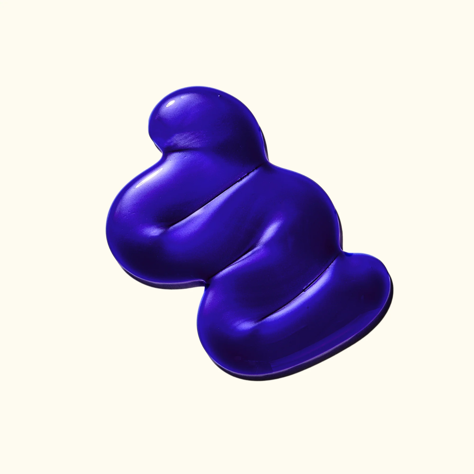 AMIKA Bust Your Brass Cool Blonde Strength Repair Shampoo 02