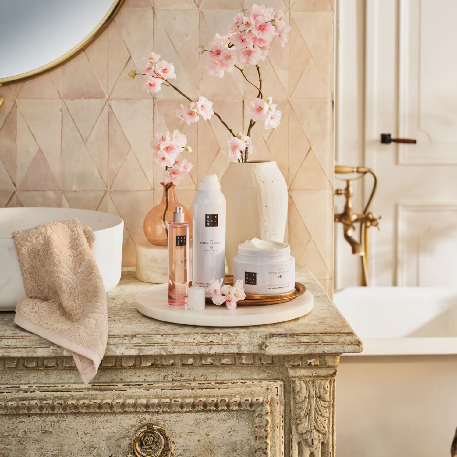 The-Ritual-of-Sakura-Gel-douche-2